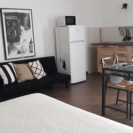 Ferienwohnung Pirtuso Del Porto Palermo Exterior foto