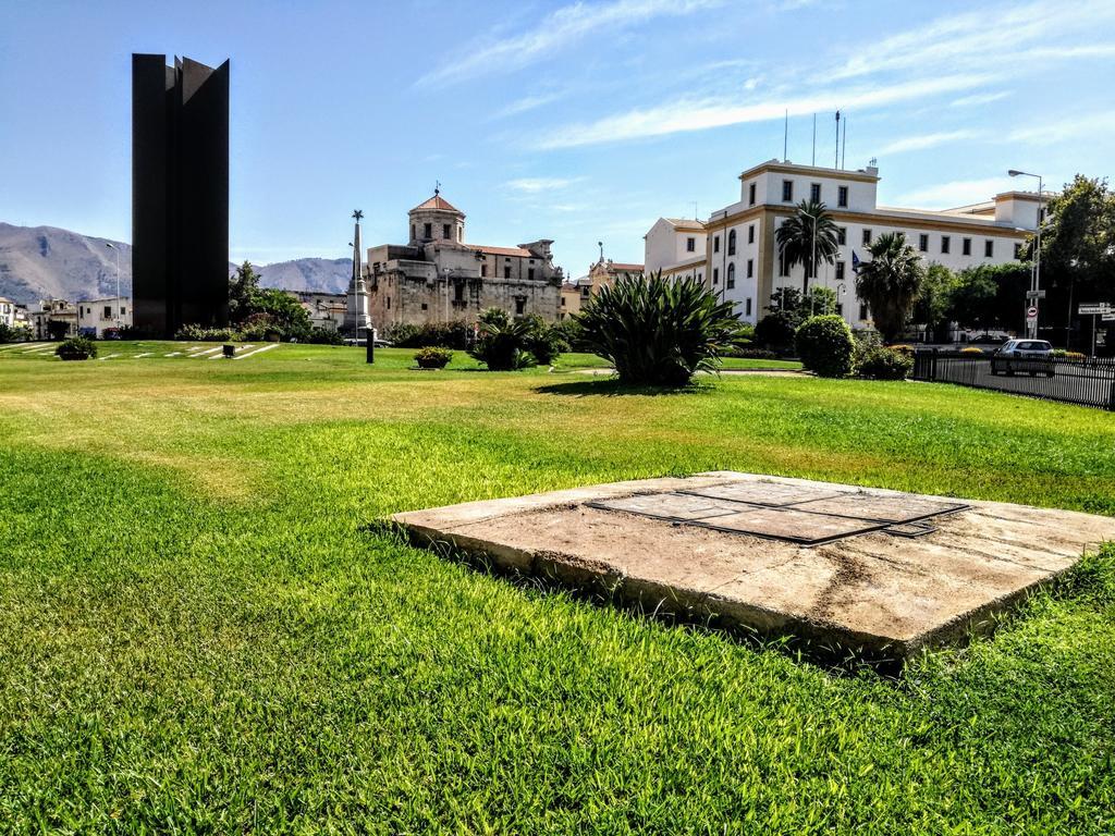 Ferienwohnung Pirtuso Del Porto Palermo Exterior foto