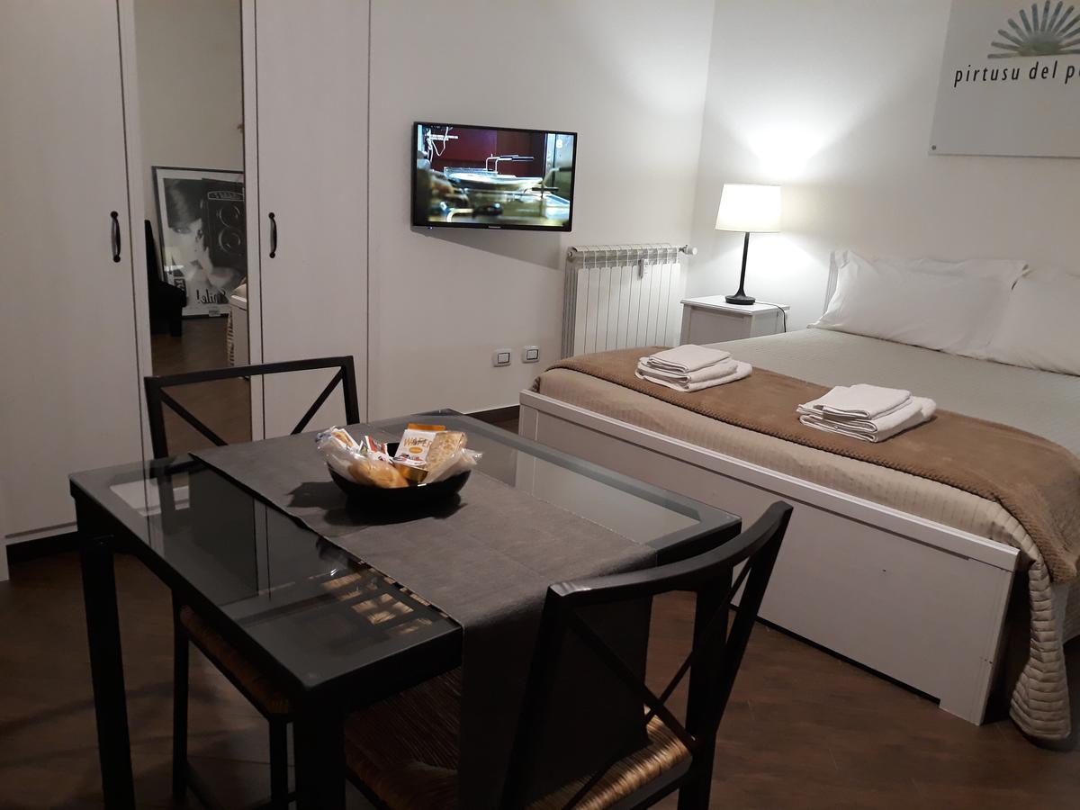 Ferienwohnung Pirtuso Del Porto Palermo Exterior foto